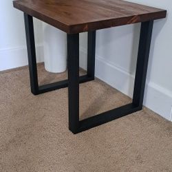 Mid-century Modern End/Side Table 