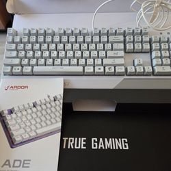 MSI GAMING KEYBOARD NEW IN BOX