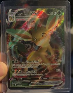 Leafeon VMAX Pokémon Card 008/203