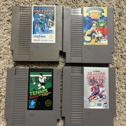Lot of 4 Nintendo NES games 