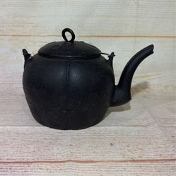 Antique Cast Iron Tea Pot ( Skillet Grill Camping 