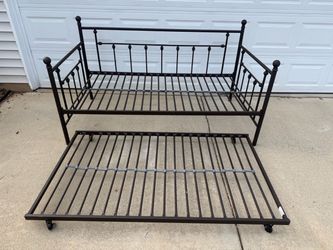 Daybed with Trundle