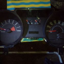 Ford Mustang Mph Cluster And Radio Bezel 