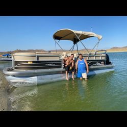 2019  Subtracted  Party Barge 22 With 150 Mercury 4stroke Outboard. Boat Needs Seats Reupholstered  Runs Very Strong Has New Factory Carpet Upgrade  