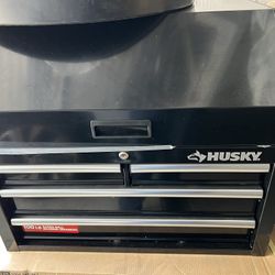HUSKY heavy duty  Tool and chest 30”x25”