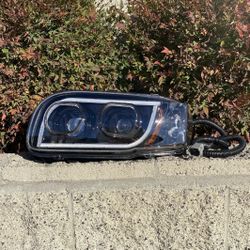 11-21 Peterbilt 389 LED Projection Headlight Halo 
