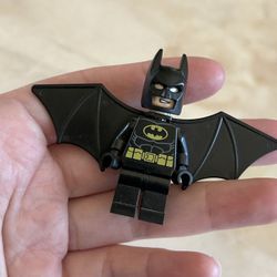 Lego Batman 10937 Black Wings, White Headband Super Heroes Minifigure