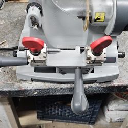 Taba Ilco Speed 045 Manual Key Cutting Machine  