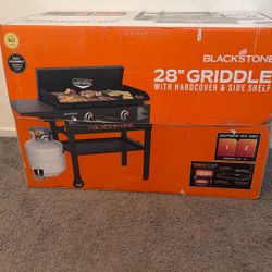 28” Blackstone Griddle With Hardcover And Side Shelf 