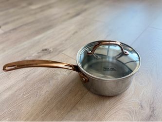 Viking Copper Handle 3-Ply Stainless Steel 1.5 qt Sauce Pan & Glass Lid, Silver
