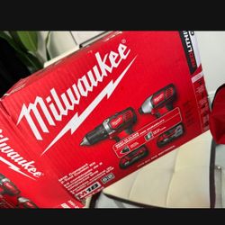 M18 Milwaukee Compact 2 Combo Drill Kit 
