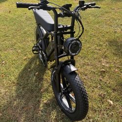 E-BIKE ORIGINAL PRICE  $2100 (900)