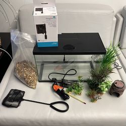 3 Gallon Fish Tank And Accessories 