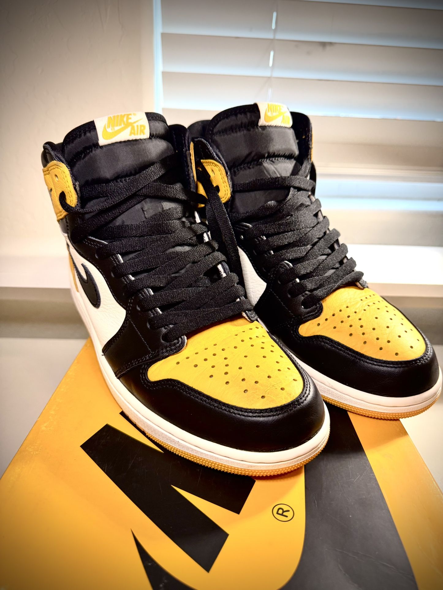 Jordan 1 Retro High OG “Taxi” Men’s Size 10.5 (Used)