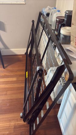 Roll out bed trundle with mattress twin
