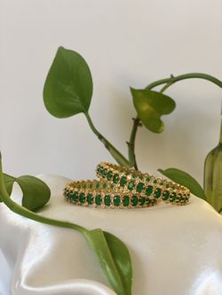 Gold And Emerald Green Indian Bangles 
