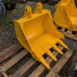 24" Bucket for CAT 305 Mini Excavator 