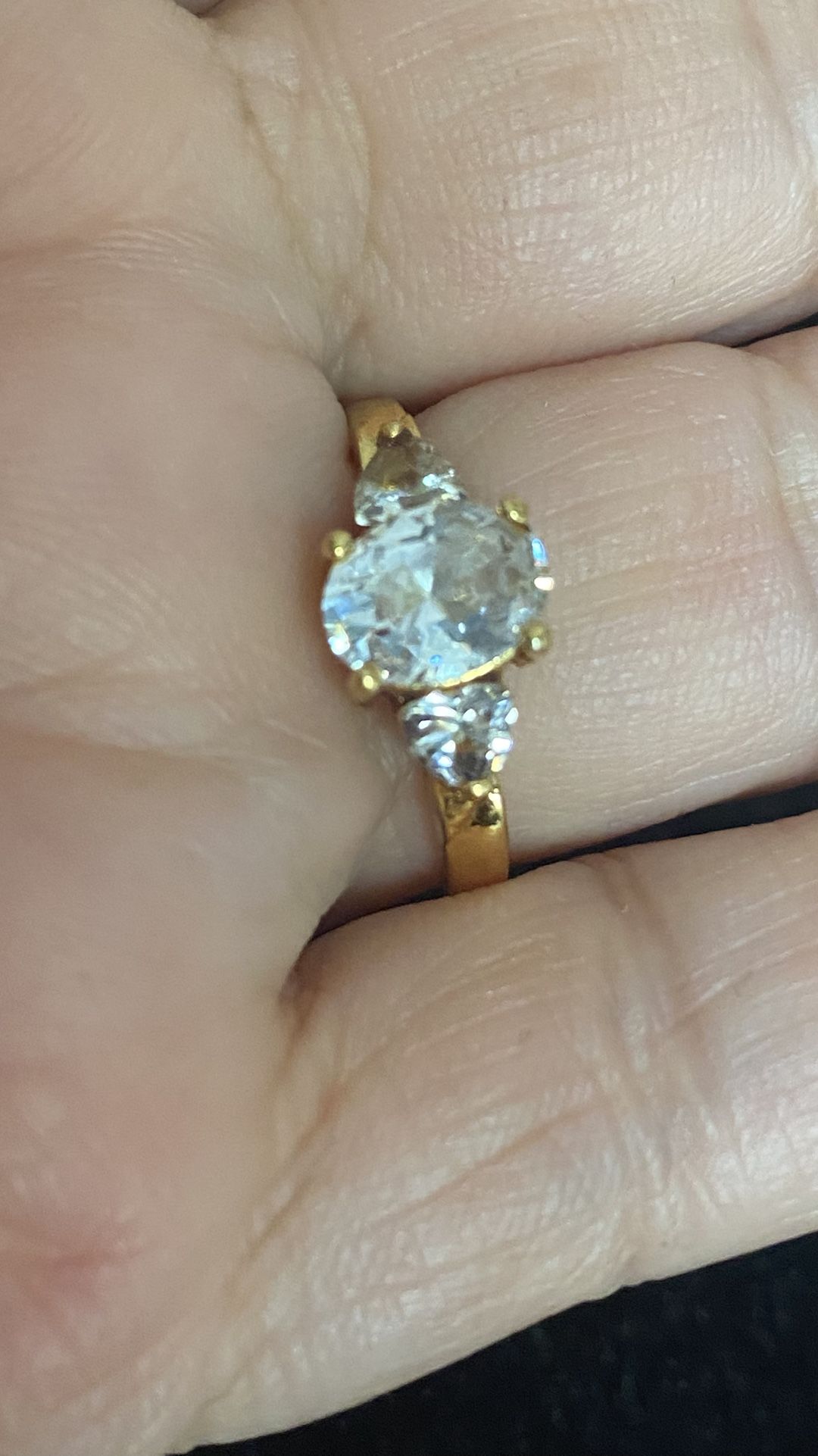 Size 8 Gold Tone Cocktail Ring 