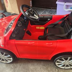 Mercedes Battery Opperated Car For Toddler