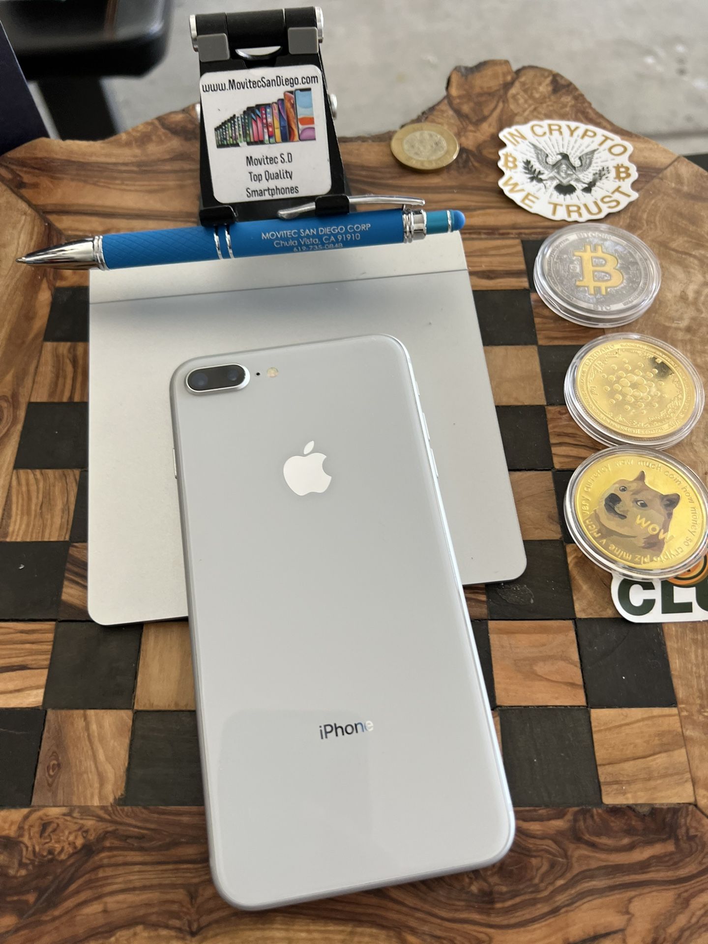 Iphone 8 Plus 64GB Silver Unlocked