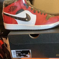 Air Jordan 1 Mid Chicago Toe Men Size 9. Please Be Ready To Meet Up