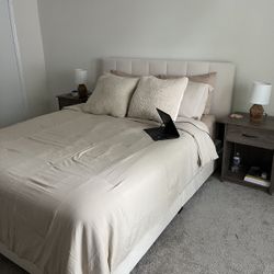 Queen Bed Set – Frame + Box Spring + Mattress – $300 (Roxborough)