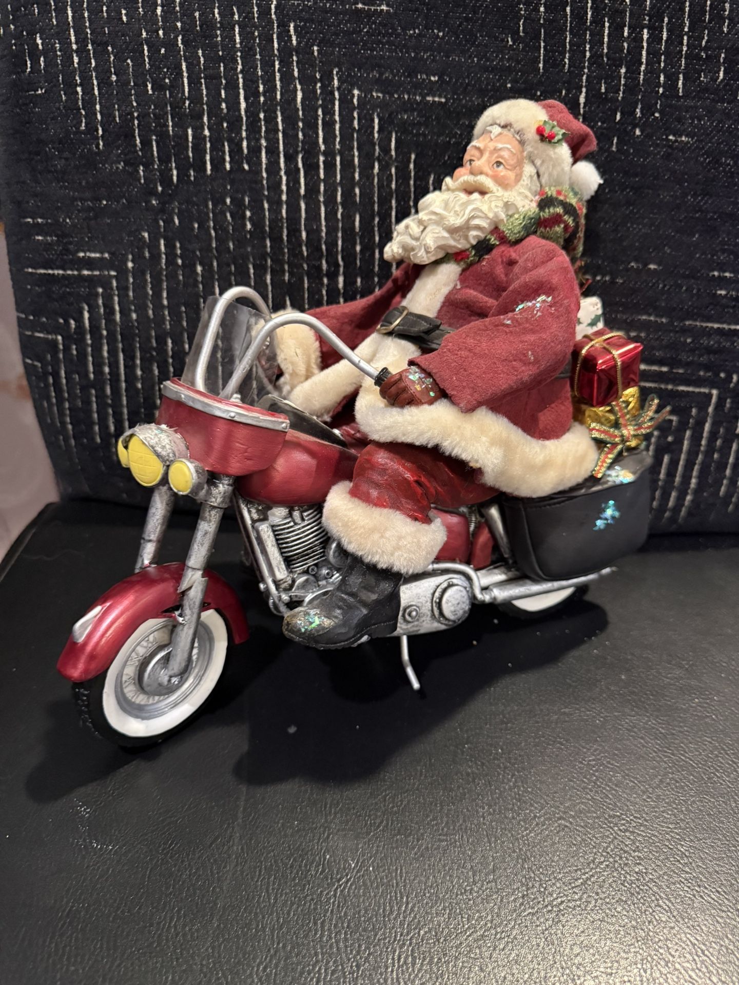Clothique Santa Claus Collectibles