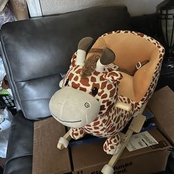Kids Plush Ride-On Rocking Horse Toy Giraffe Style with Song for 18-36 Months, Brown