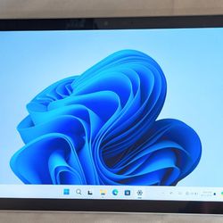 VERY NICE MICROSOFT SURFACE GO 2 WINDOWS TABLET  M3 PENTIUM  10.5" Windows 11