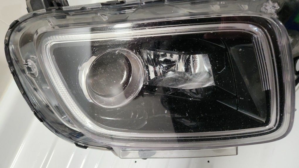 2020 Hyundai Venue Headlight RH