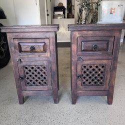 2 Wood Nightstands 