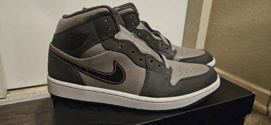 Jordan 1 MID SE - Night Stadium Black 9.5