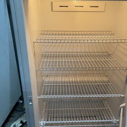 FRIGIDAIRE Upright Freezer 