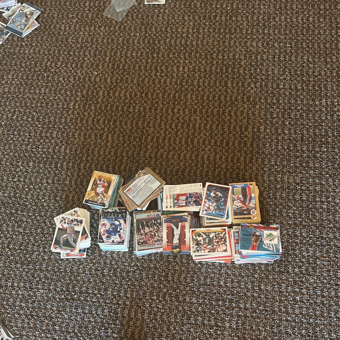 1300 Sports Cards In Good condition