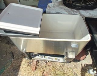 Ice chest