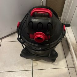 SHOP VAC (3.0 HP 6 gallon unit)