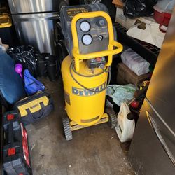 Dewalt Compressor  For Parts Only 