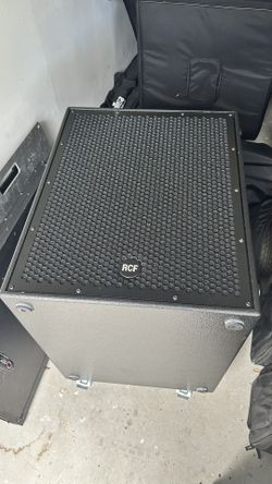 RCF Subwoofer 8004-as with cover **Mint condition