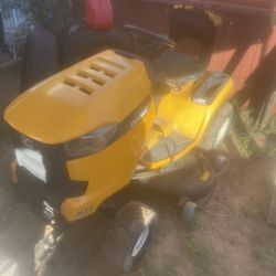 Cub Cadet XT1 Riding Lawn Mower