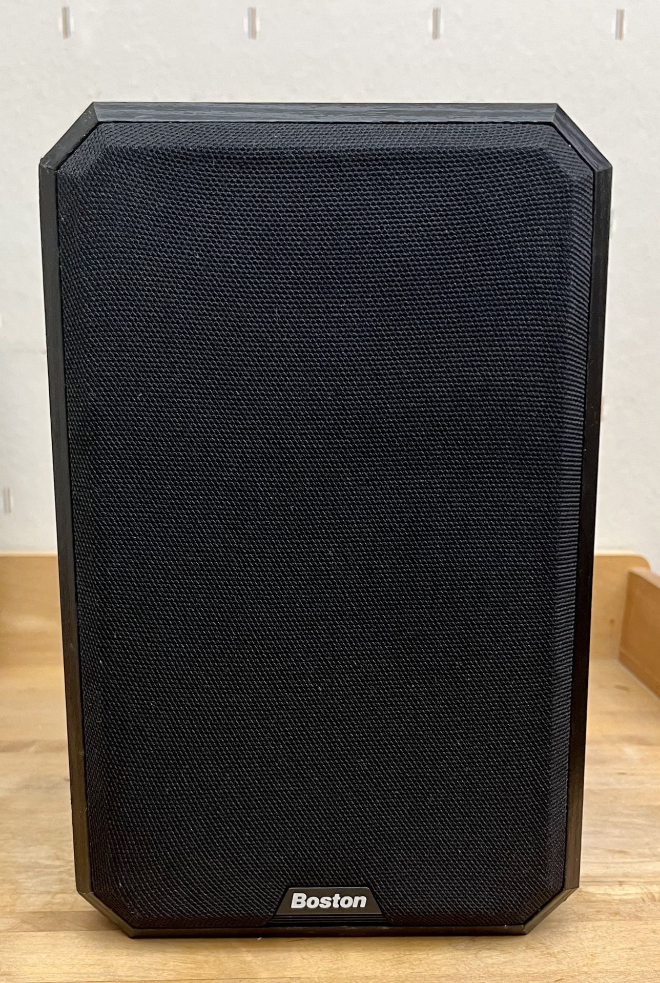 Boston (Boston Acoustics) HD5 Bookshelf Speaker