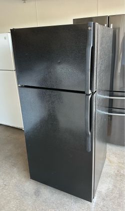 GE refrigerator (1 month warranty)