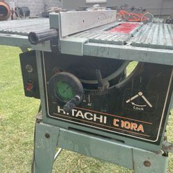 Table Saw With Extra Blades 