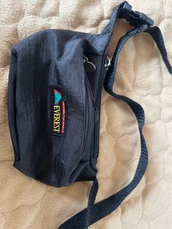 Vintage 90’s EVEREST black fanny pack