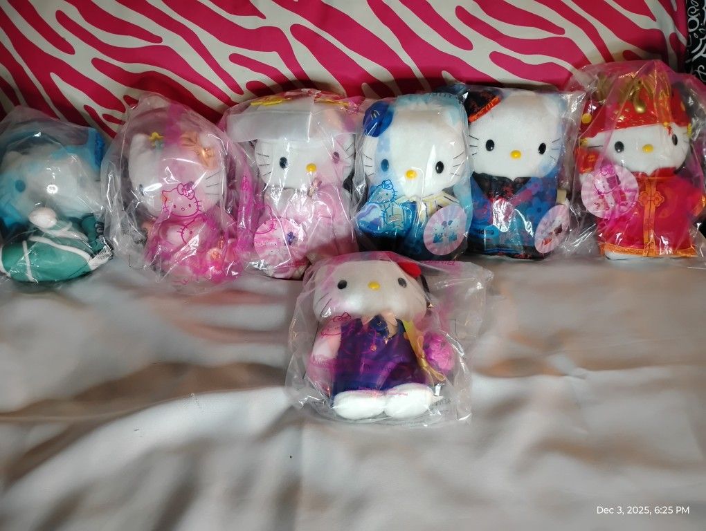 Hello Kitty & Dear Daniel Dolls
