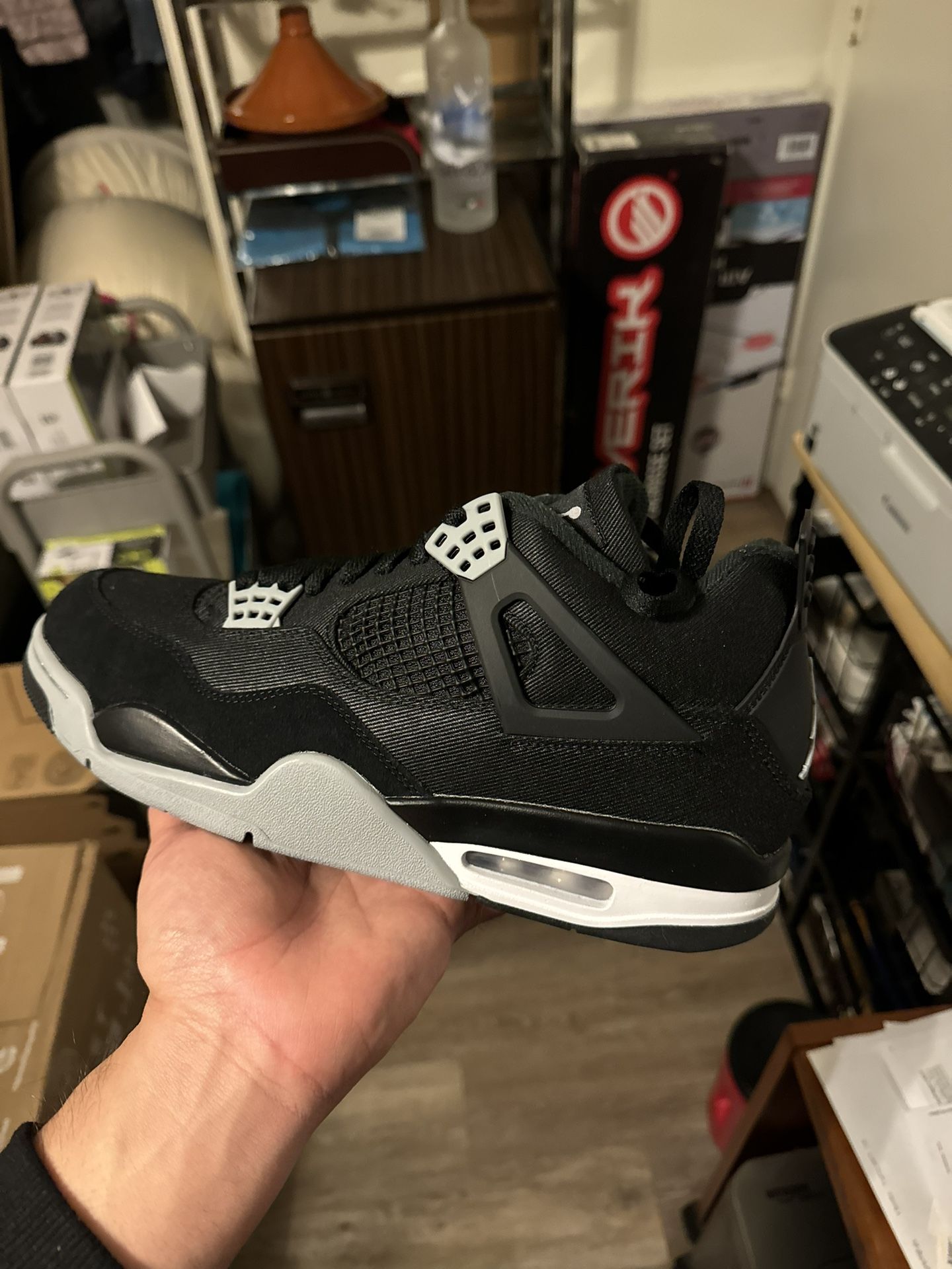 Jordan 4 Retro