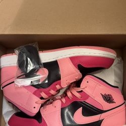 JORDAN 1 CORAL CHALK 7Y