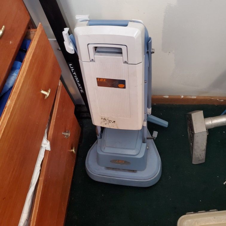 lux floor scrubber