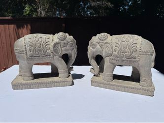 Pair of Decorative Elephant Statues – Heavy Stone/Concrete Look