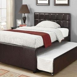 Full / Twin Trundle Bed with both Mattresses