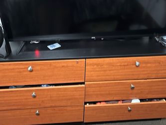 Wooden 6 Drawer Dresser